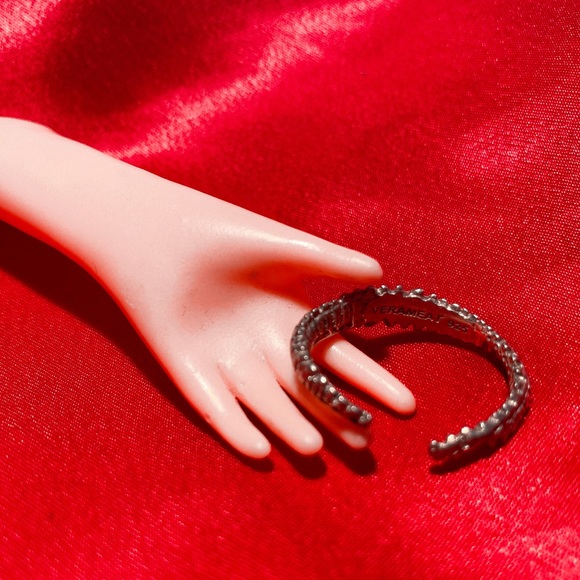 VERAMEAT ☠️ SPINE RING - Picture 2 of 5